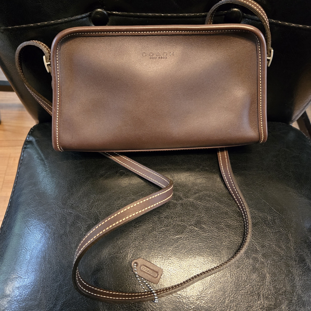 Vintage Coach Brown Leather Crossbody Bag No. G9D 9138